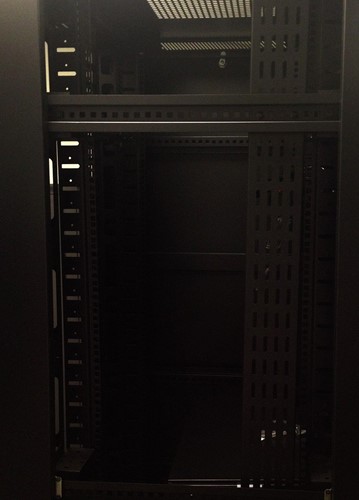 32U vertical cable tray - 30 cm-3